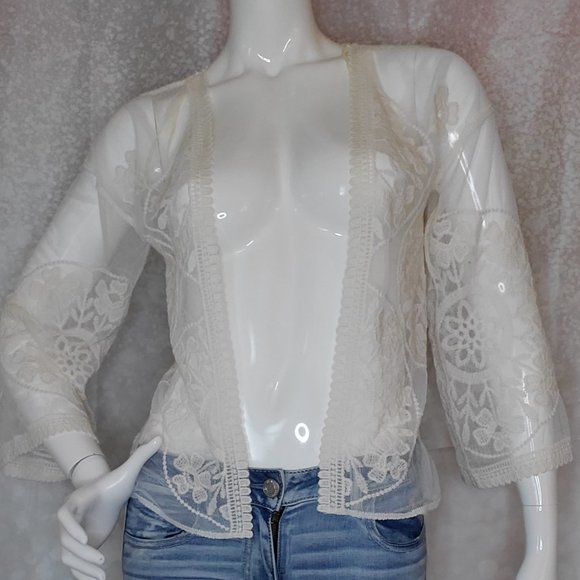 Rebellion Ivory Lace Open Top - Picture 6 of 6